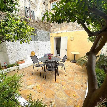 Traditional House With Ivy Garden Corfu (city) Exterior foto