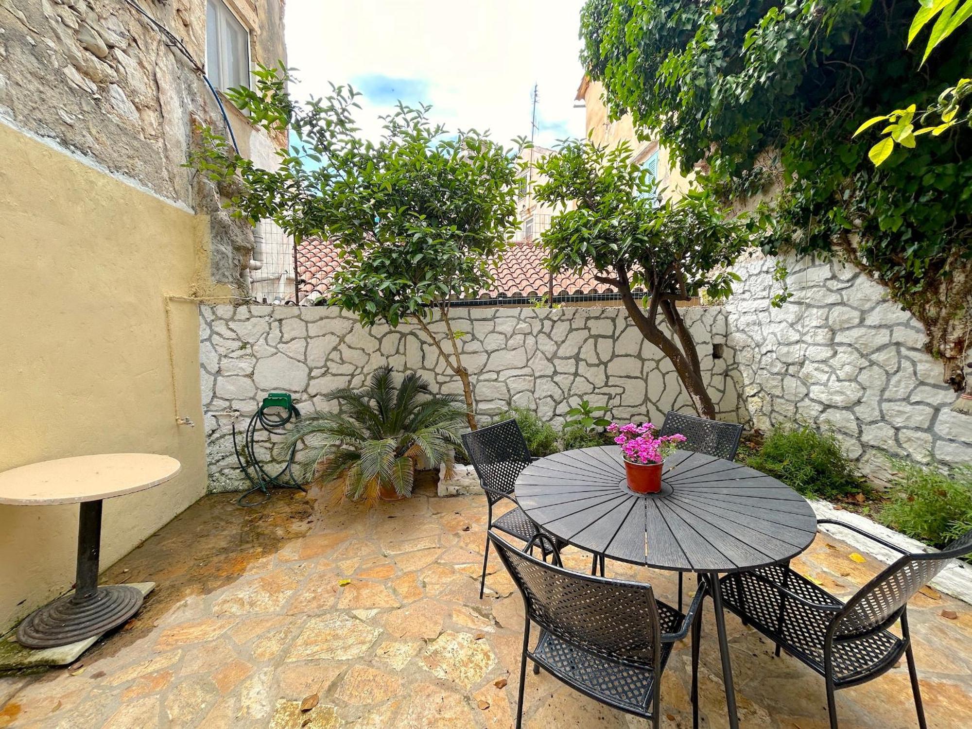 Traditional House With Ivy Garden Corfu (city) Exterior foto